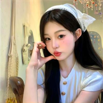 穿风信子蓝的少女 海报